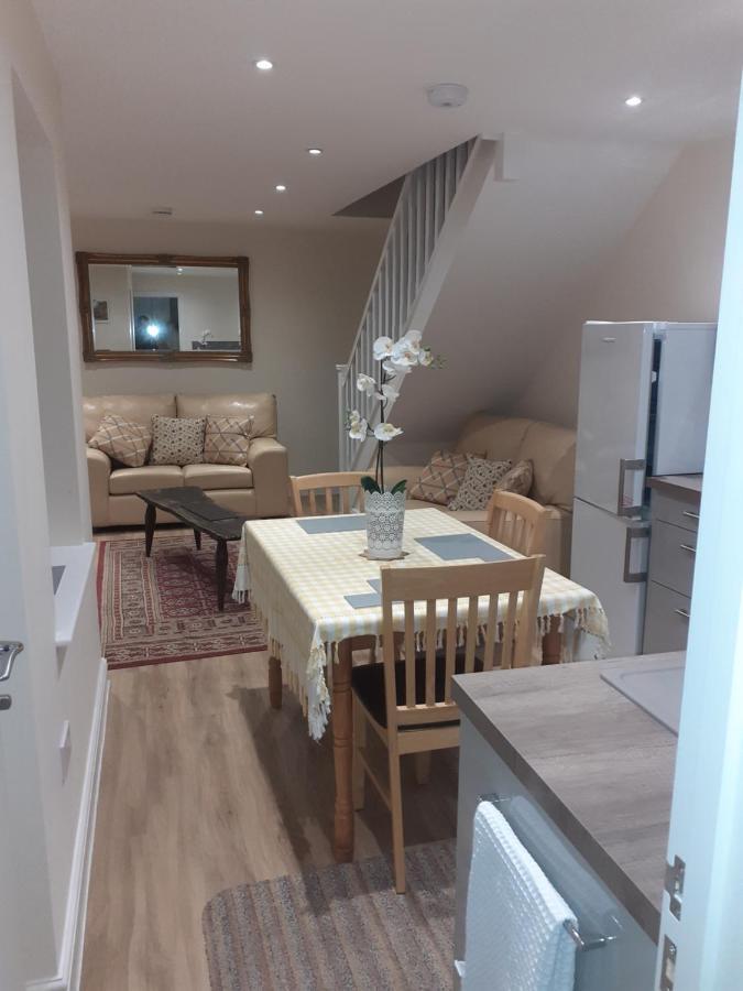 Station Retreat 6B Comberton Terrace Apartment คิดเดอร์มินสเตอร์ ภายนอก รูปภาพ