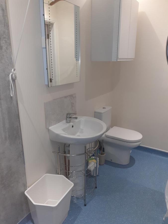 Station Retreat 6B Comberton Terrace Apartment คิดเดอร์มินสเตอร์ ภายนอก รูปภาพ